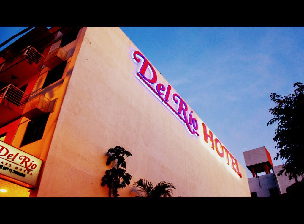 Del Rio Apart Hotel Encarnación Dış mekan fotoğraf
